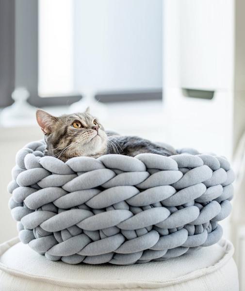 HANDMADE MARSHMALLOW WINTER BED